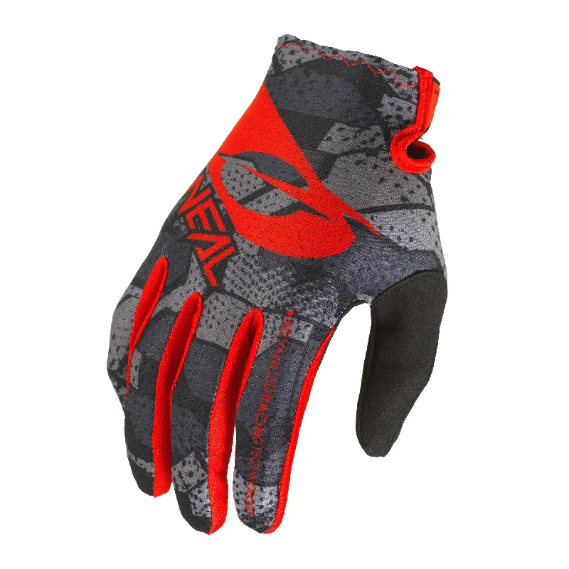 glove for urban edge-  Matrix Glove Camo Black/Red