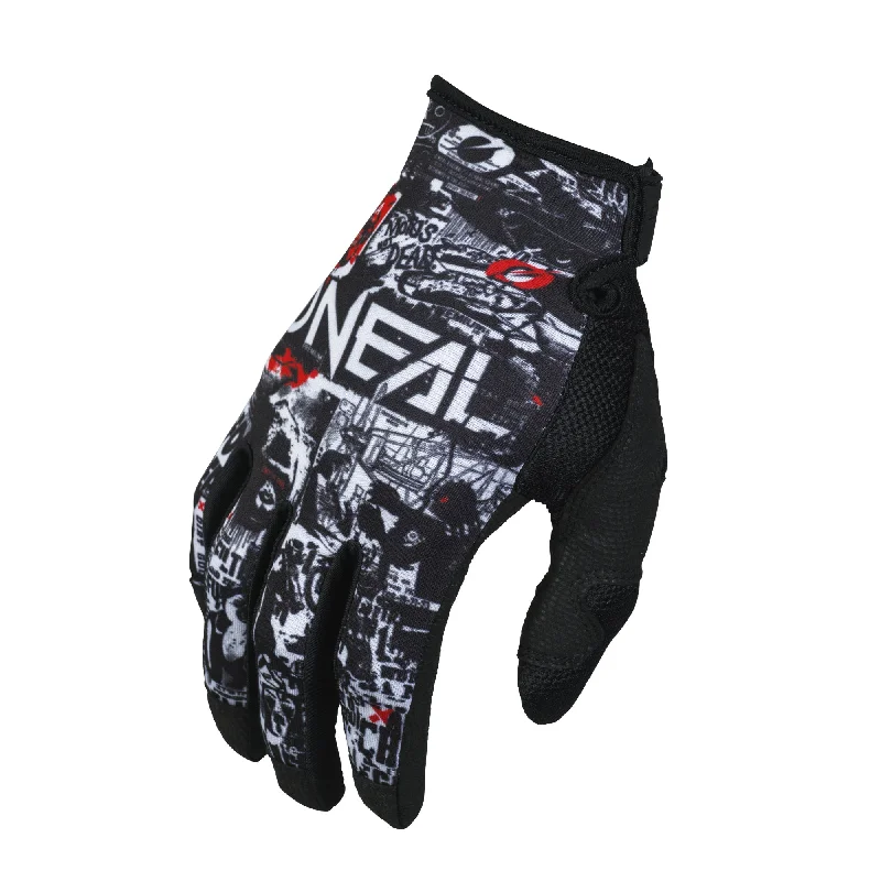 glove with warm vibe-  Mayhem Attack V.5 Glove Black/White