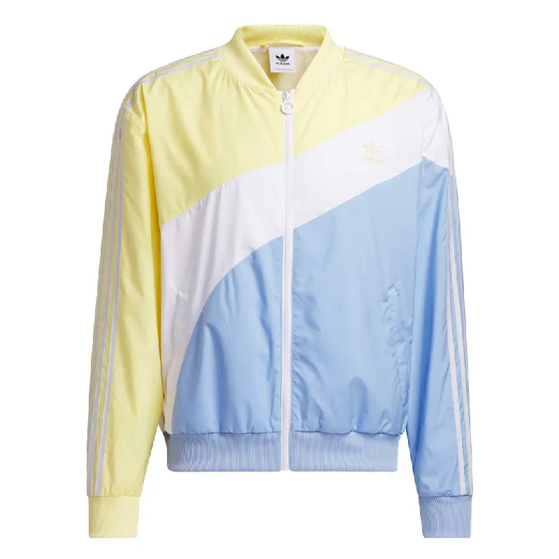 sock with subtle touch-  adidas - Men's Swirl Woven Track Jacket (IC5553)