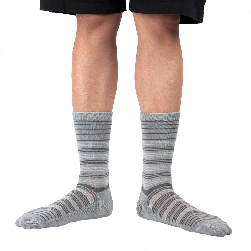 sock with striking look-  MD Design Bamboo Crew Classic Socks Cushioned